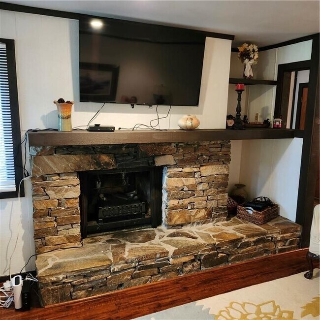 Building Photo - 405 Sconti Ridge