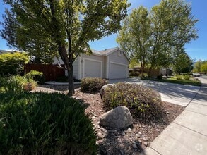 Building Photo - 1800 Bougainvillea Dr