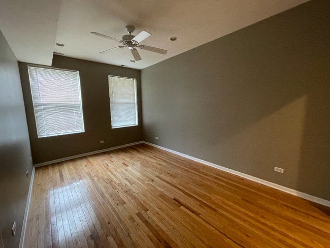 Building Photo - 847 E 64th St