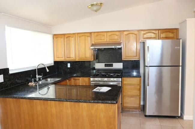 Building Photo - East San Jose Three Bedroom House for Rent