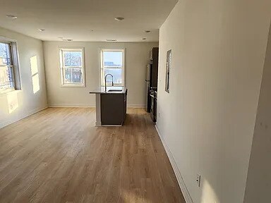 Foto principal - 2016 Rosedale St NE