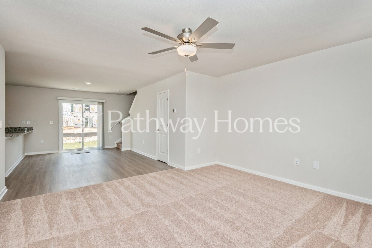 Foto principal - 7108 Galway City St
