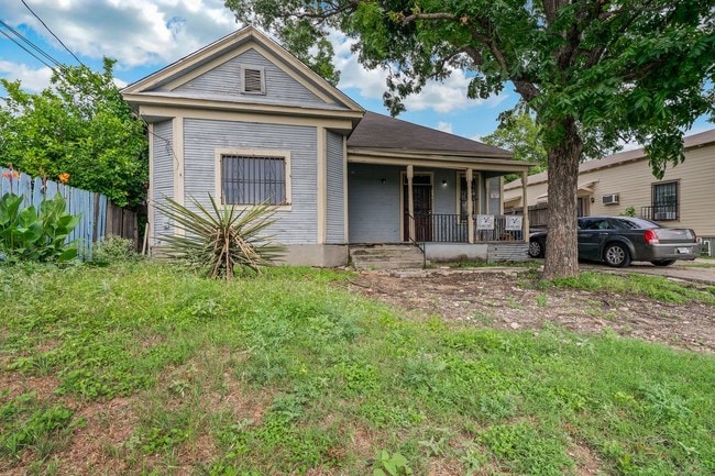 Building Photo - 656 N San Ignacio Ave