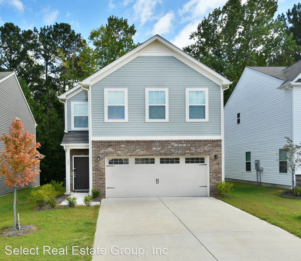 Primary Photo - 3 br, 2.5 bath House - 808 Fraternity Row