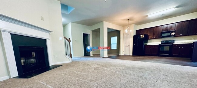 Building Photo - Spacious 4-bedroom house in Lawrenceville