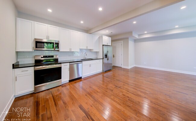 Building Photo - 4741 N Malden St