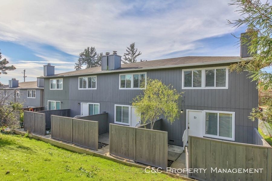 Foto principal - 136-136 Miles Ln