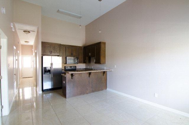 Building Photo - 15 Regal Dr