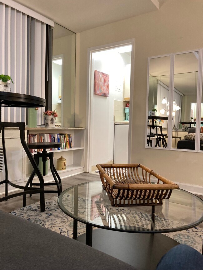 Foto del edificio - 1021 Arlington Blvd