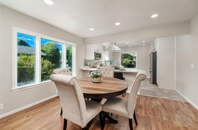 Foto del edificio - 1718 Virginia Ln