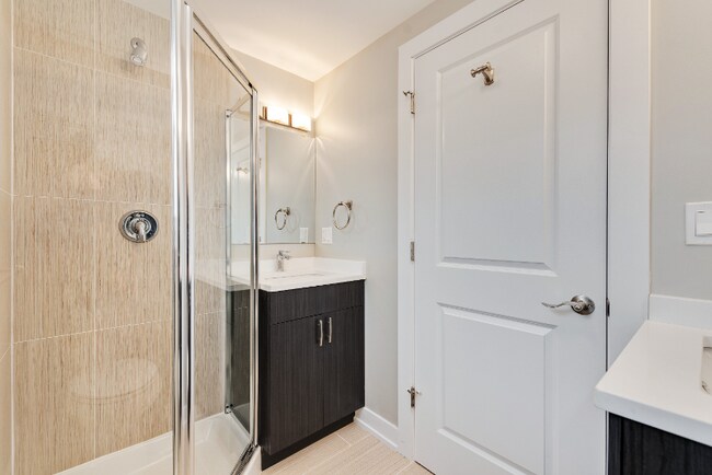 Foto del edificio - 1337 W Walton St