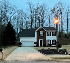 Building Photo - 326 Whixley Ln