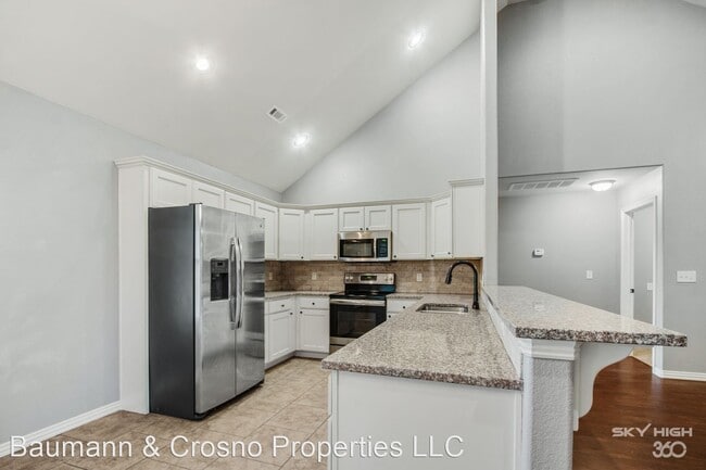 Building Photo - 4 br, 2 bath House - 1925 Price