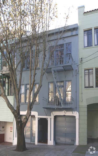 Building Photo - 67 Henry St