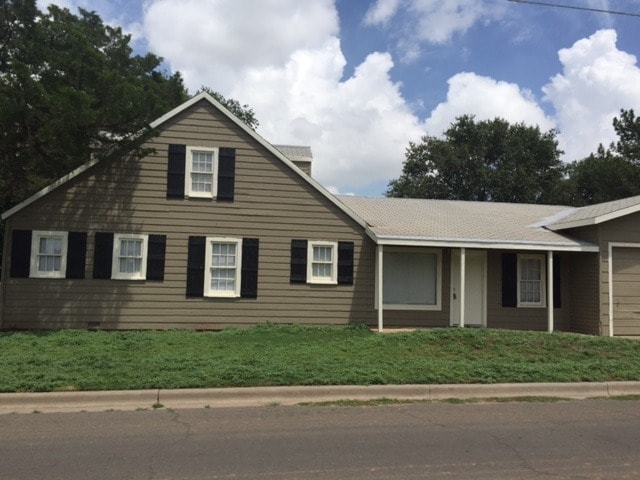 Building Photo - Available NOW or PRE -LEASING FOR AUGUST 1...