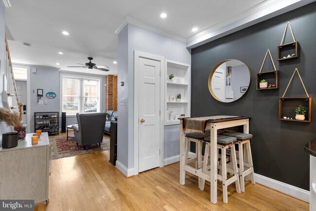 Foto del edificio - 1417 1st St NW
