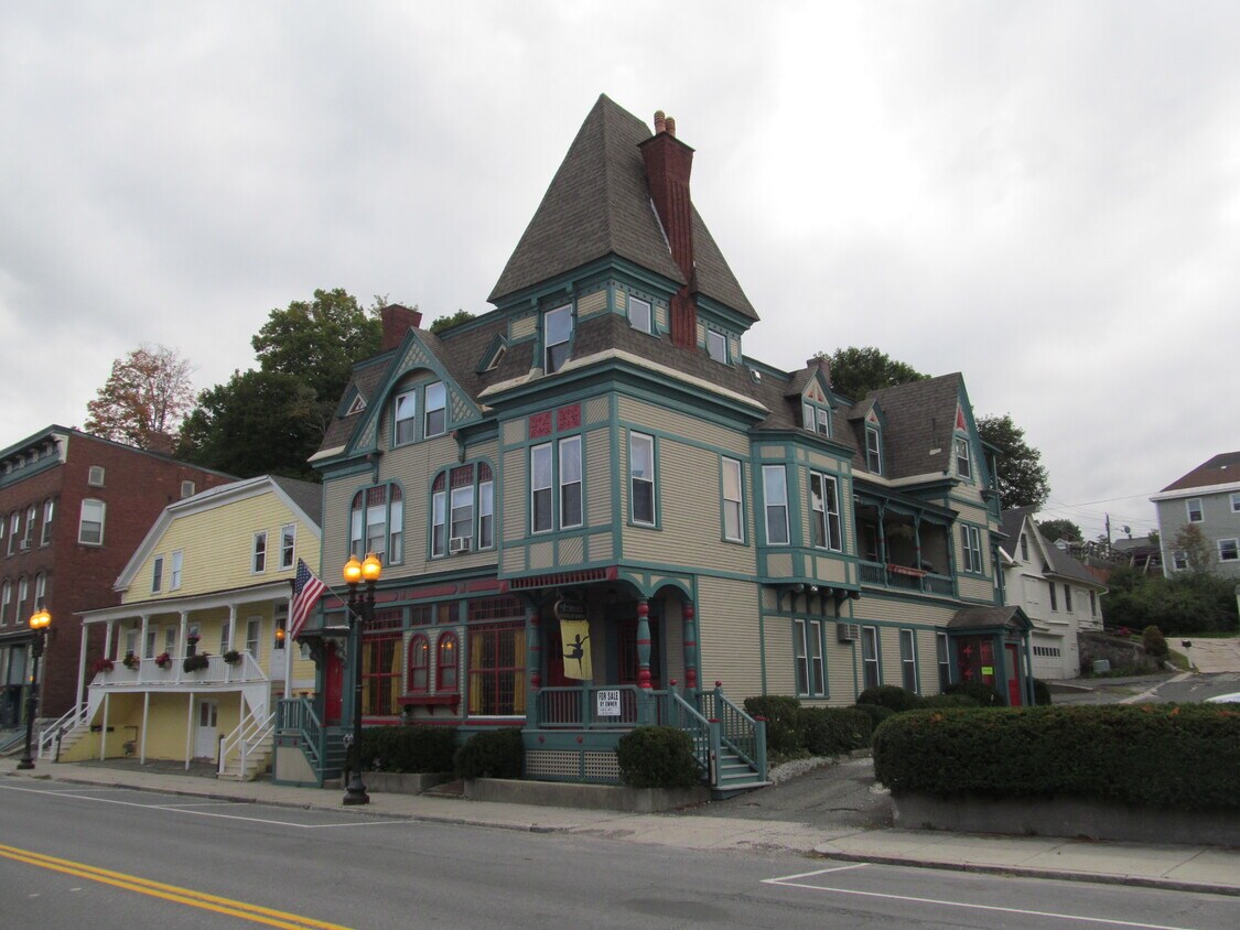 Primary Photo - 88 Park St