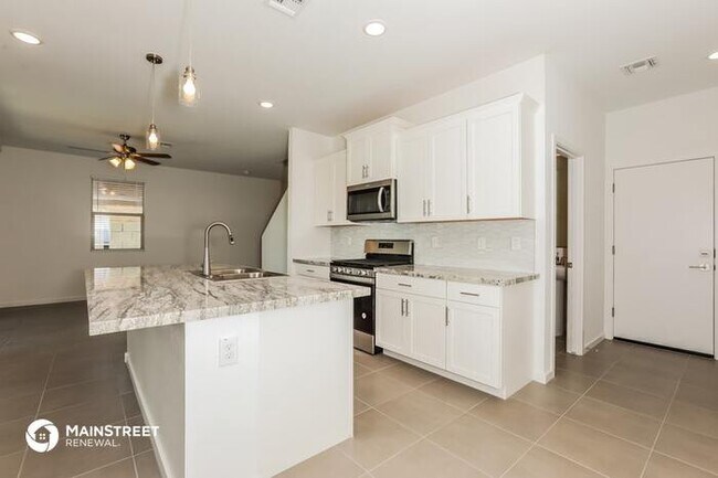 Building Photo - 22672 N Chase Dr, Maricopa, AZ 85138