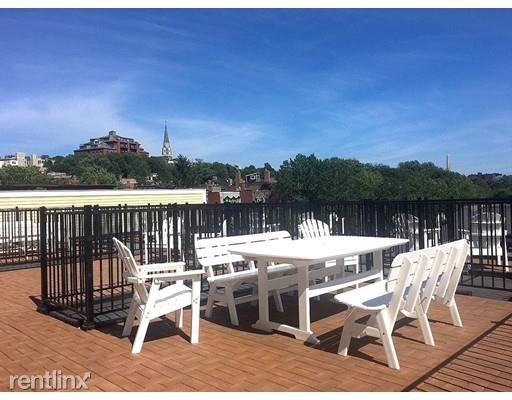 Foto del edificio - 463 Rutherford Ave