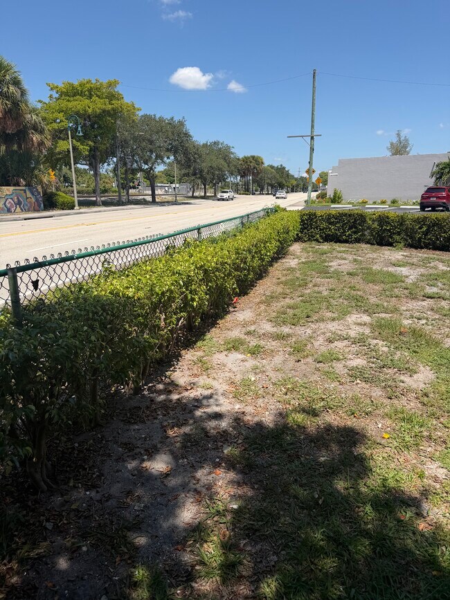 Foto del edificio - 1628 S Dixie Hwy