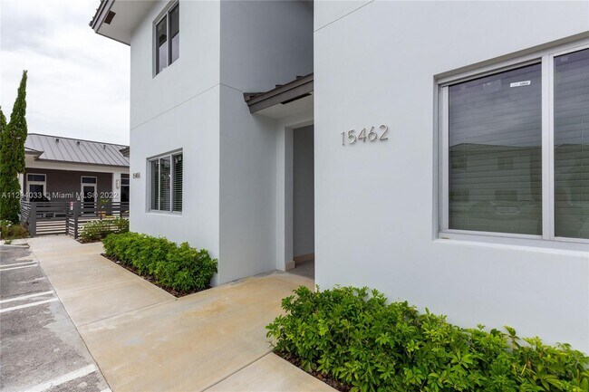 Foto del edificio - 15500 NW 2nd Ave