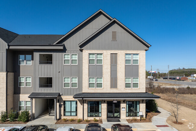 Building Photo - Dry Creek Flats