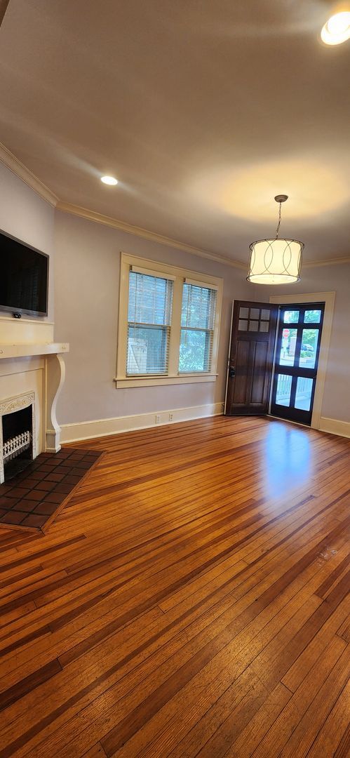 Building Photo - Renovated 3BR Bungalow In Augusta Circle N...