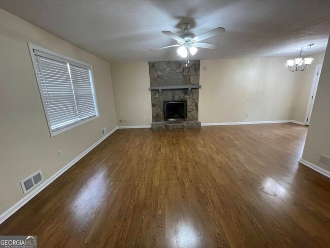 Foto del edificio - 2596 Woodland Dr NW