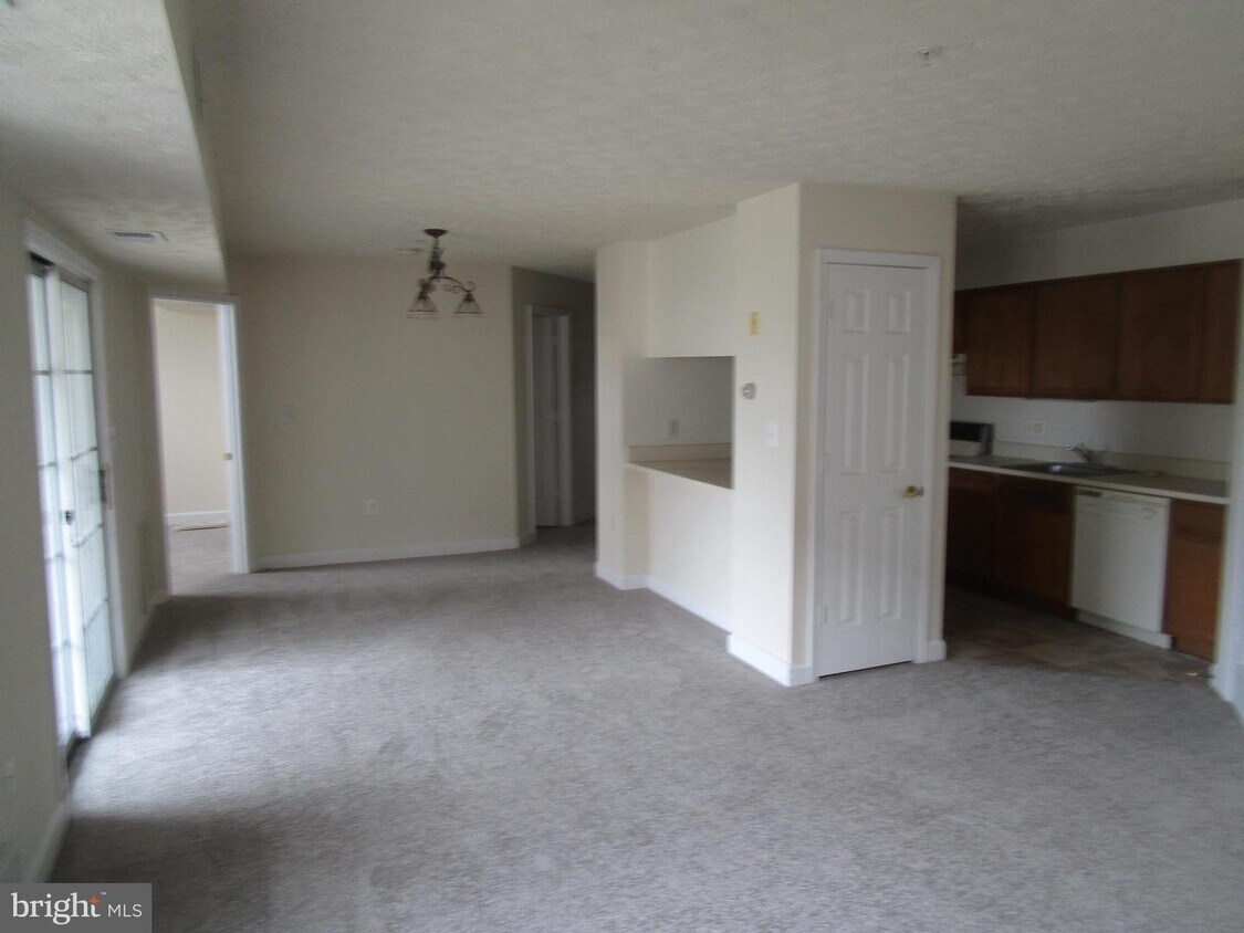 6100 St Ignatius Dr Unit 2304, Fort Washington, MD 20744 Room for