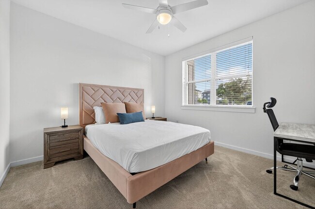 Foto del edificio - 5301 Decker Ln
