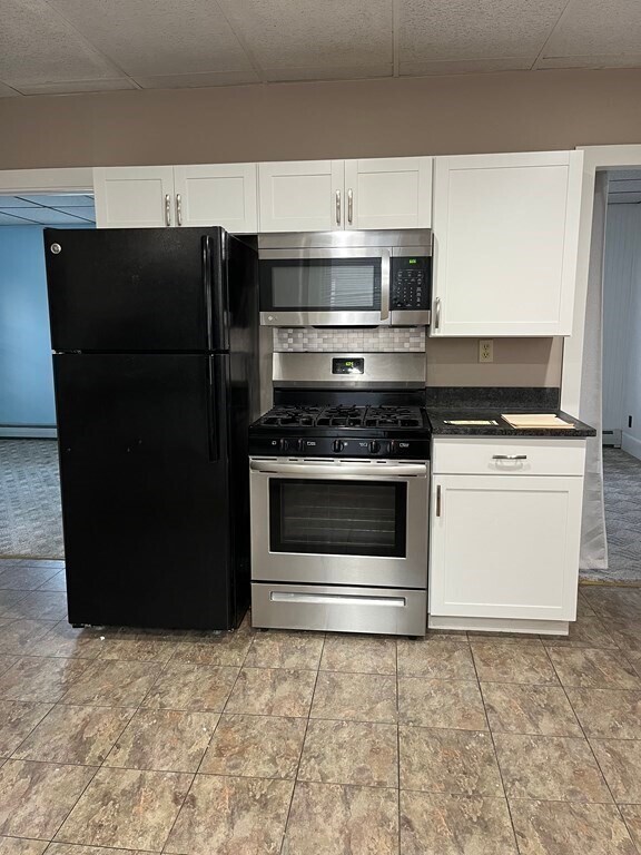 Building Photo - 21 Whitman St