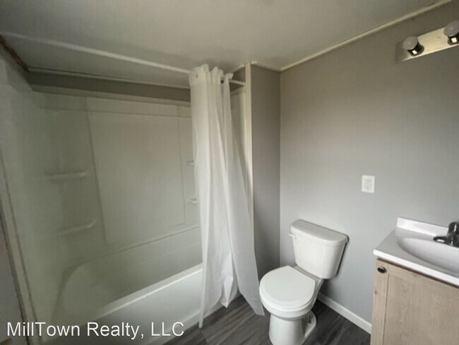 Foto del edificio - 3 br, 1 bath House - 530 Warren St.