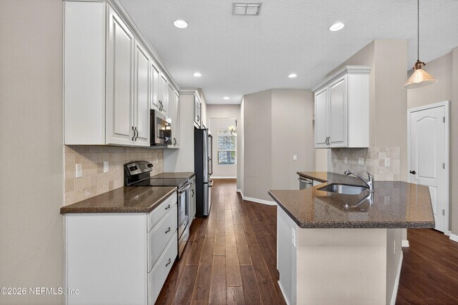 Foto del edificio - 104 Riachuelo Ln