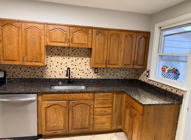 Building Photo - 1897 August Ave