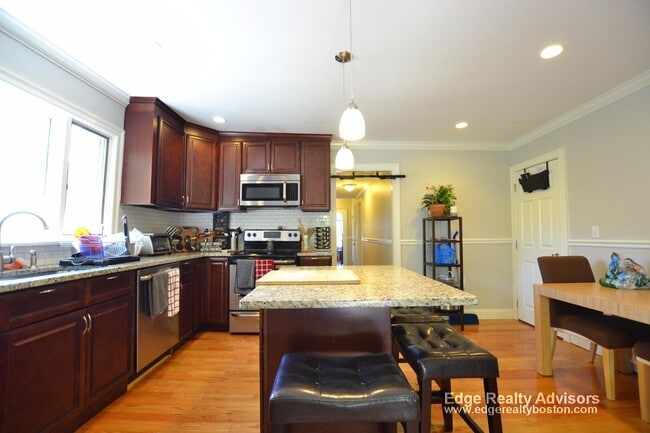 Photo - 33 Bigelow St Apartment