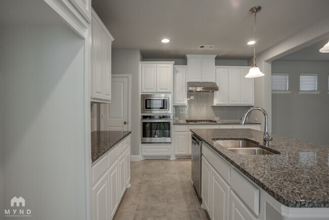 Foto del edificio - 133 Knight of Realm Blvd