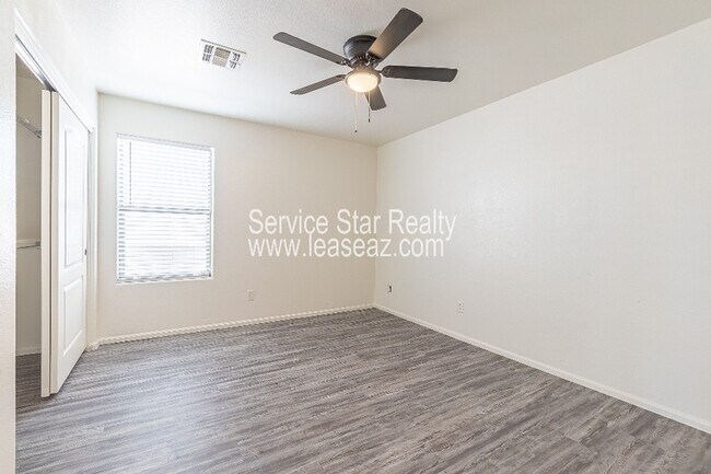 Foto del edificio - 8414 S 48th Ln