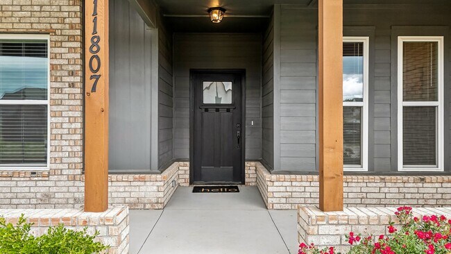 Foto del edificio - NEIGHBORHOOD POOL, WALKING TRAILS & ONE OF...