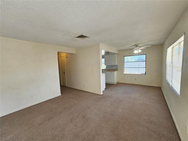 Foto del edificio - 209 Northwest Jefferson Cir N