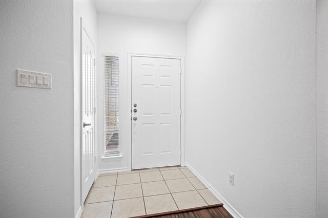 Foto del edificio - 705 Crownpoint Ln