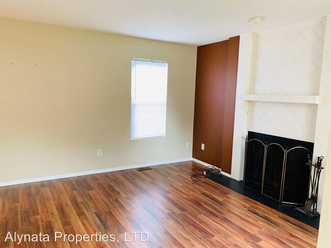 Building Photo - 1290-1292 Gatwick Ct