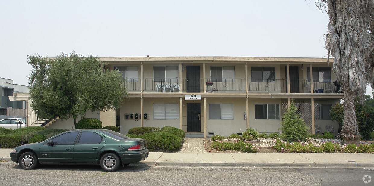 Foto principal - 3501 Fairview Dr
