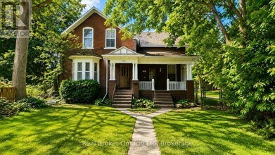 Building Photo - 1154 4th Ave E