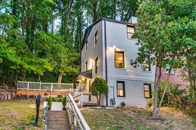 Foto del edificio - 3731 S Kemper Rd