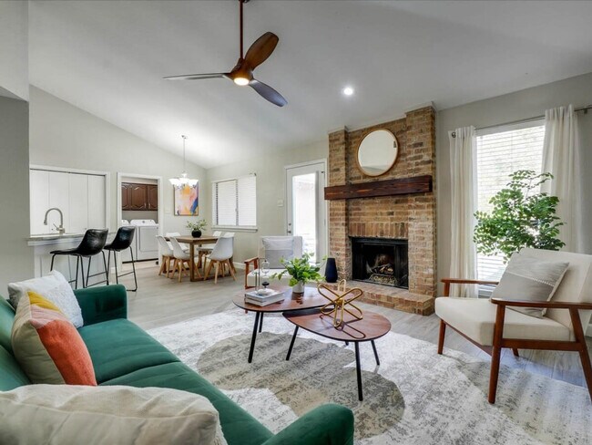 Foto del edificio - 1725 Canterbury Ln