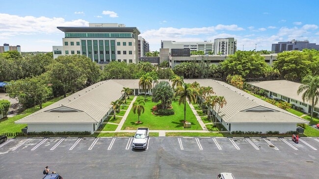 Building Photo - 3283 Coral Hills Dr