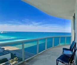 Building Photo - 15901 Collins Ave