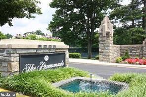 Foto del edificio - 5225 Pooks Hill Rd