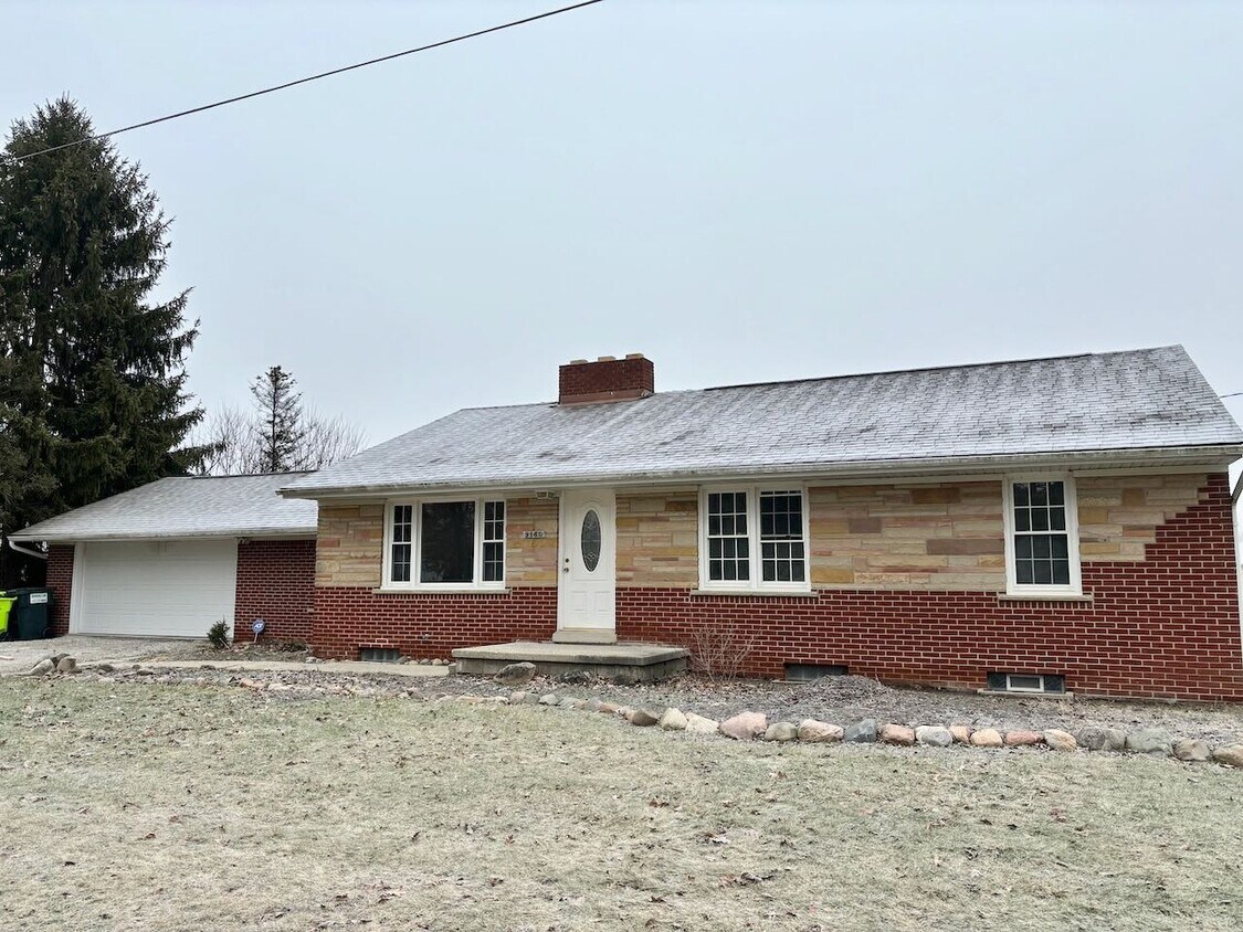 Front - 9160 Spencer Rd
