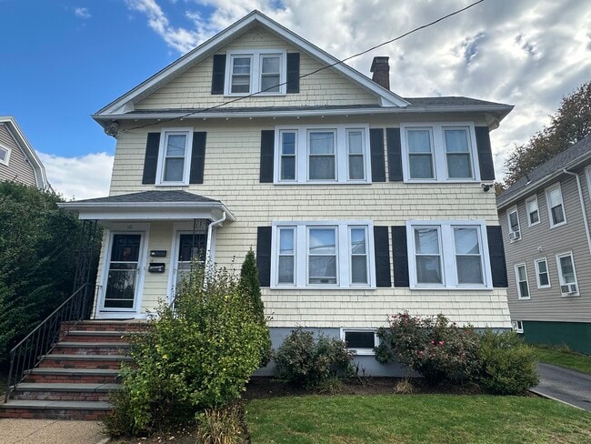 Building Photo - 12 Jeanette Ave